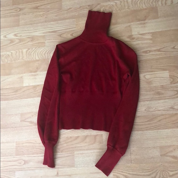 Comfy red sweater - Picture 2 of 4